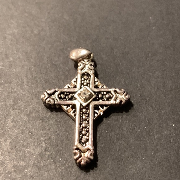 ♥️ Sale 3for$15! Gold tone and silver tone religious pendants - Picture 4 of 7